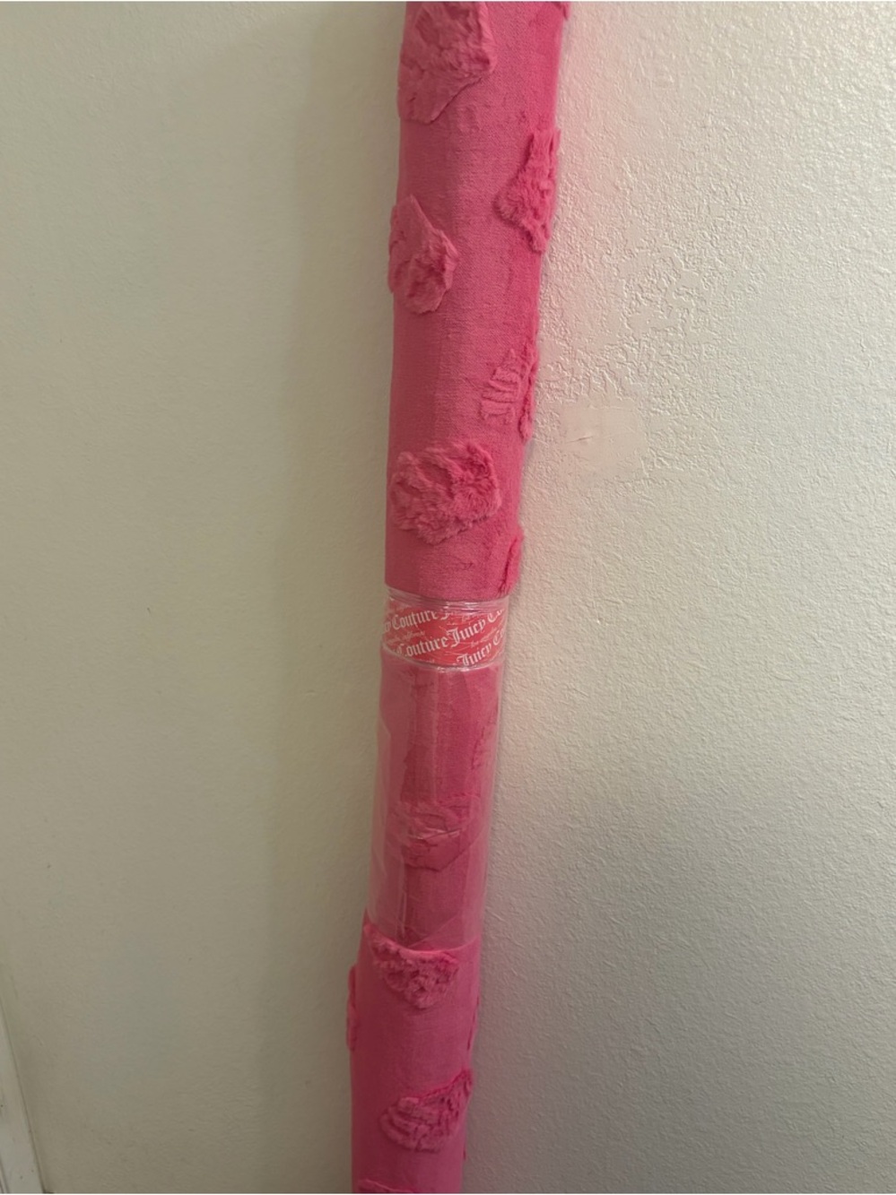 Juicy Couture Pink Coquette Crown Print Plush Area Rug 4ft x 5.5ft